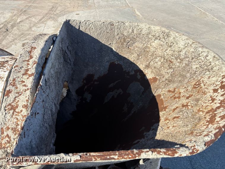 image for item FC1523 2003 Sterling L8500 ready mix truck