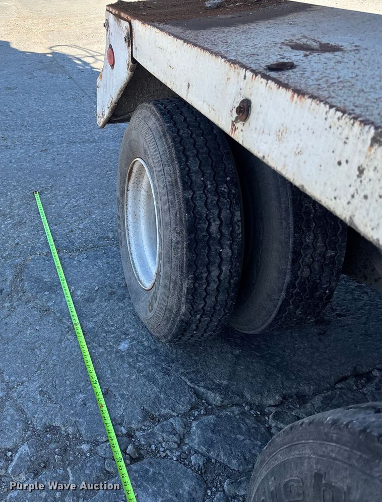 image for item FC1523 2003 Sterling L8500 ready mix truck