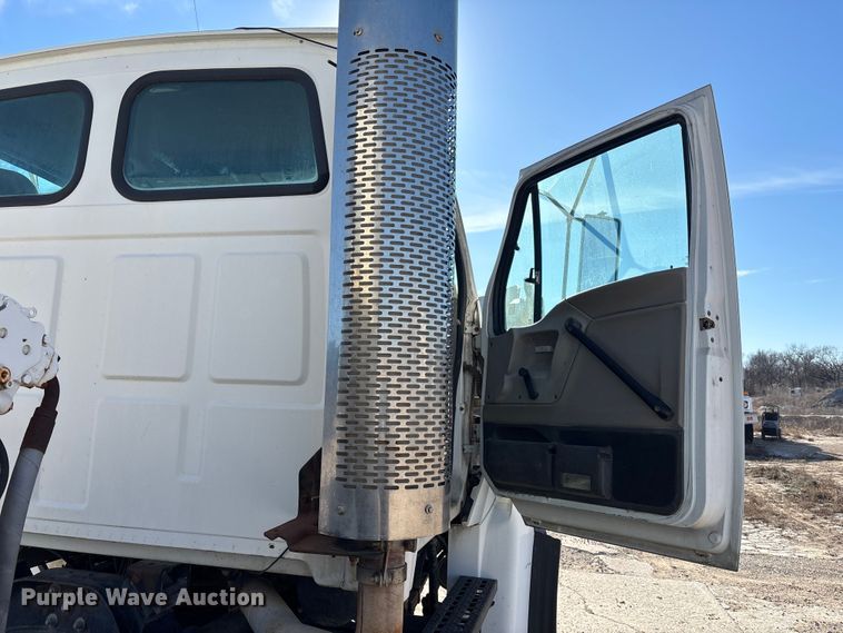 image for item FC1523 2003 Sterling L8500 ready mix truck