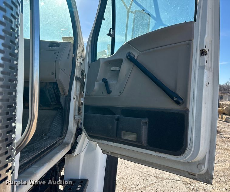 image for item FC1523 2003 Sterling L8500 ready mix truck