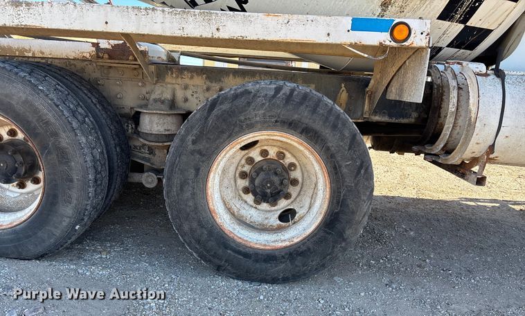 image for item FC1523 2003 Sterling L8500 ready mix truck