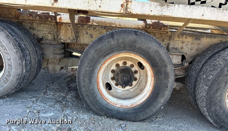 image for item FC1523 2003 Sterling L8500 ready mix truck