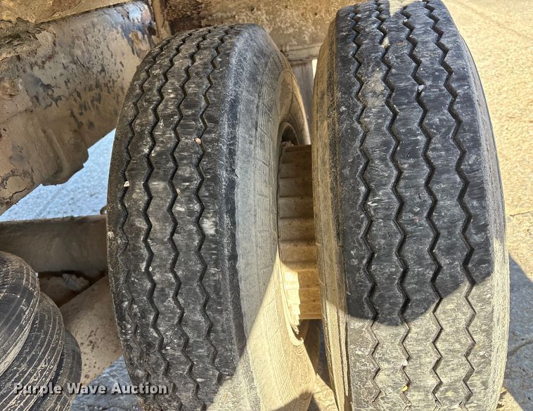 image for item FC1523 2003 Sterling L8500 ready mix truck