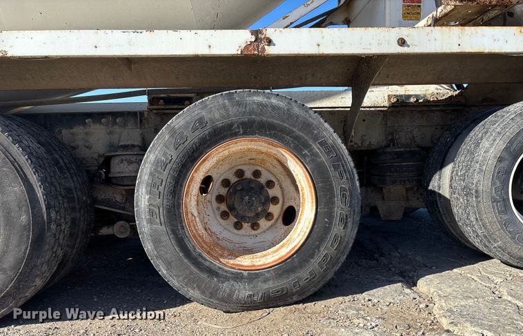 image for item FC1523 2003 Sterling L8500 ready mix truck