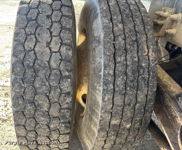 image for item FC1523 2003 Sterling L8500 ready mix truck