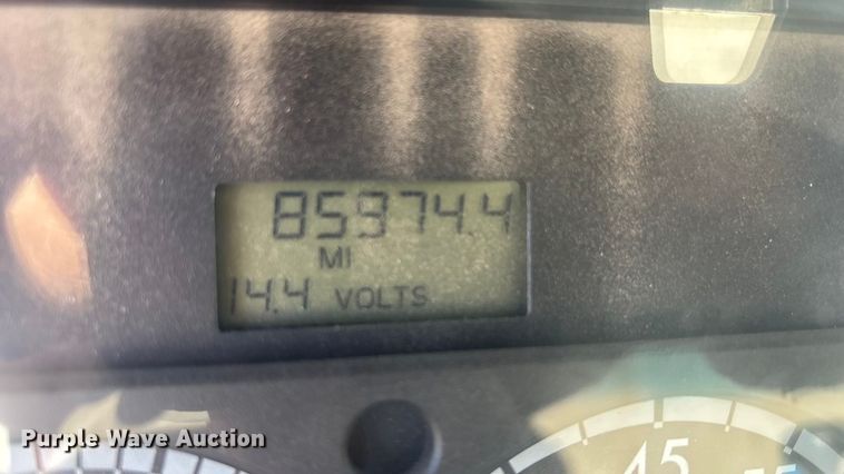 image for item FC1523 2003 Sterling L8500 ready mix truck