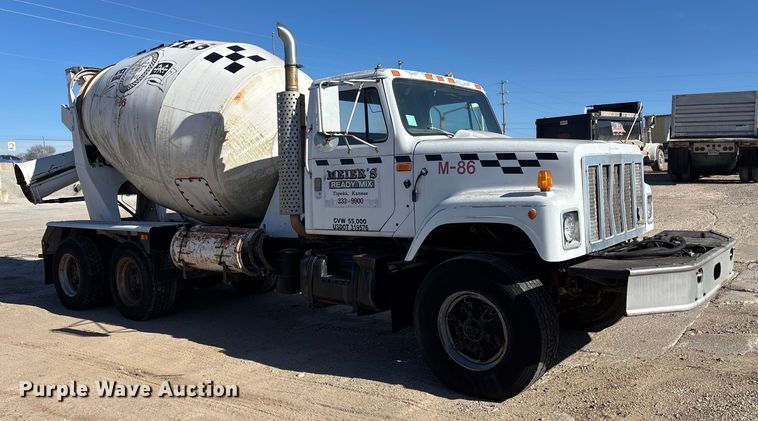 image for item FC1524 1994 International F-2574 ready mix truck