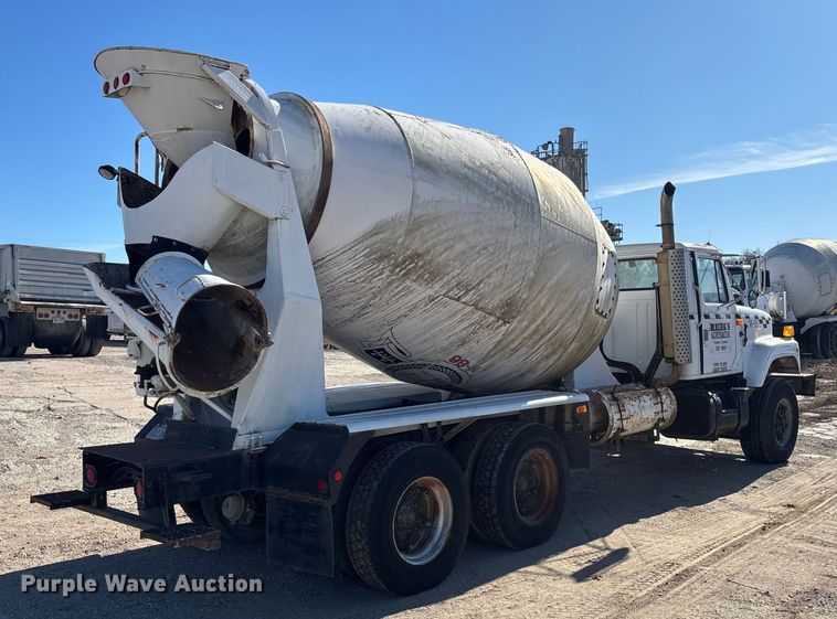 image for item FC1524 1994 International F-2574 ready mix truck