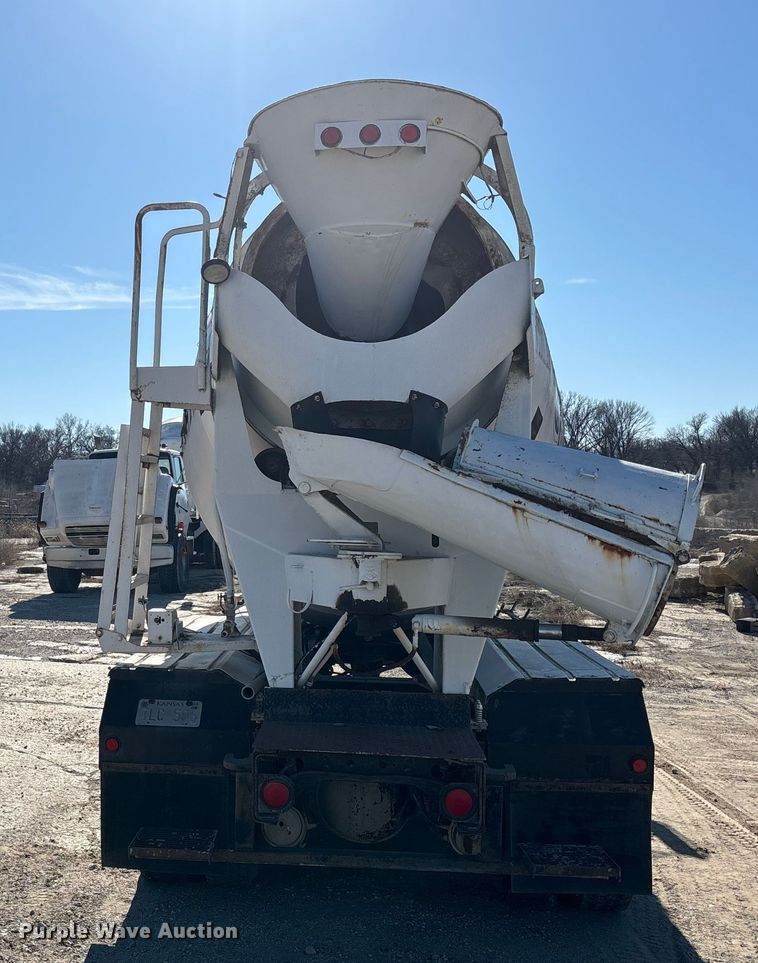 image for item FC1524 1994 International F-2574 ready mix truck