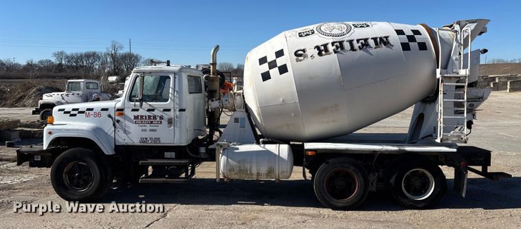 image for item FC1524 1994 International F-2574 ready mix truck