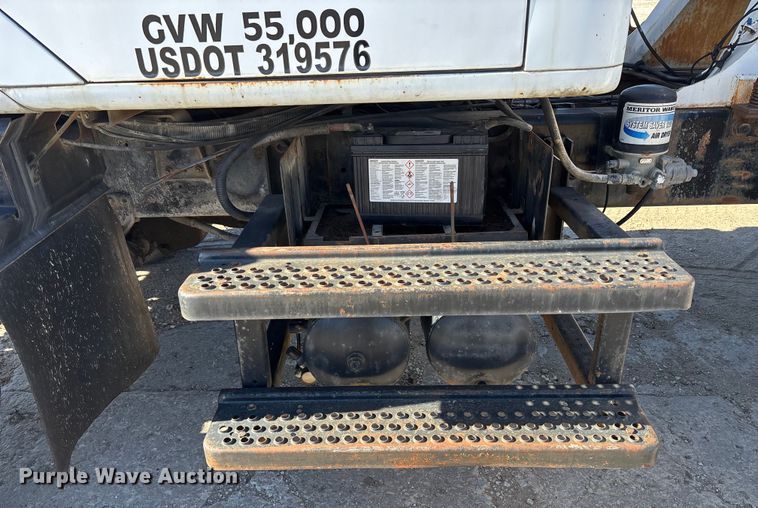 image for item FC1524 1994 International F-2574 ready mix truck