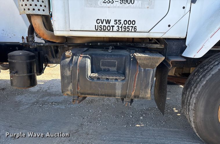 image for item FC1524 1994 International F-2574 ready mix truck