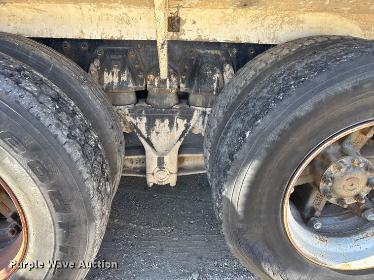 image for item FC1524 1994 International F-2574 ready mix truck