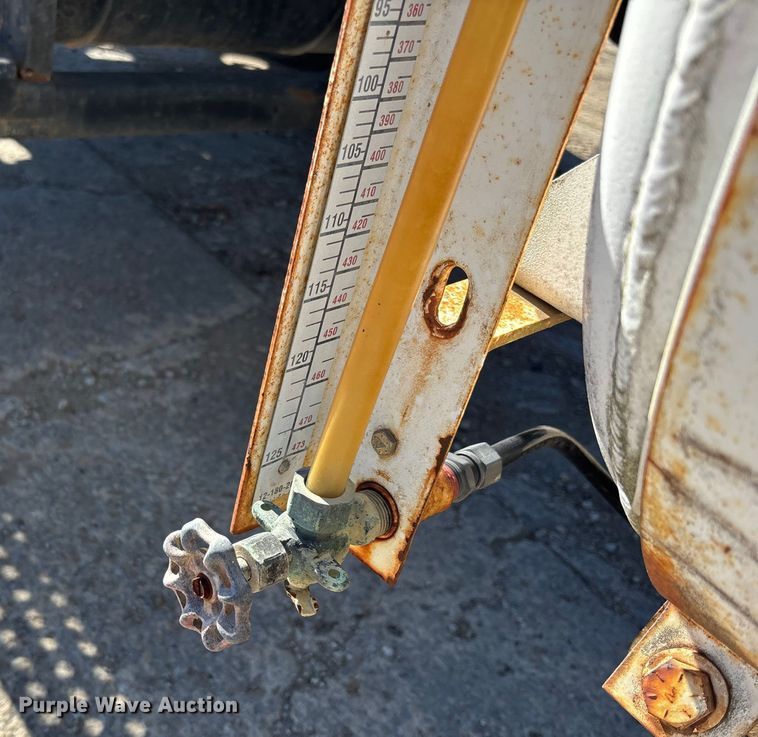 image for item FC1524 1994 International F-2574 ready mix truck