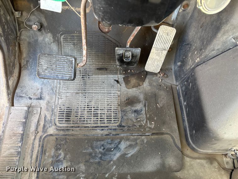 image for item FC1524 1994 International F-2574 ready mix truck