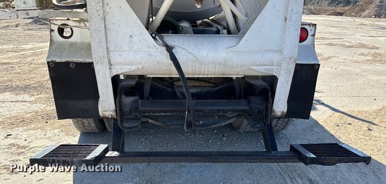 image for item FC1525 1988 Ford LT9000 ready mix truck