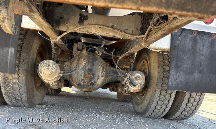 image for item FC1525 1988 Ford LT9000 ready mix truck