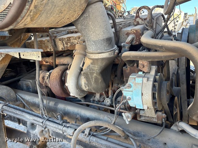 image for item FC1525 1988 Ford LT9000 ready mix truck