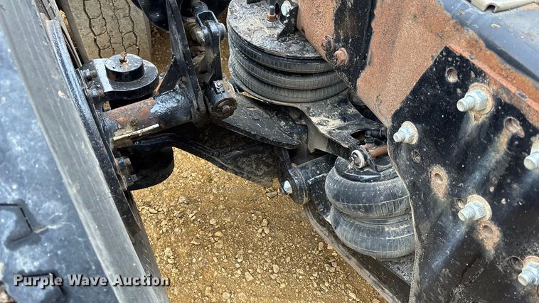 image for item FC1531 2003 Kenworth T800 semi truck