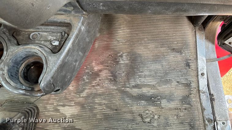 image for item FC1531 2003 Kenworth T800 semi truck