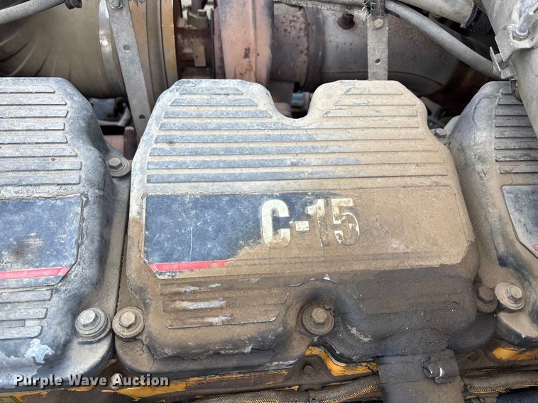 image for item FC1531 2003 Kenworth T800 semi truck