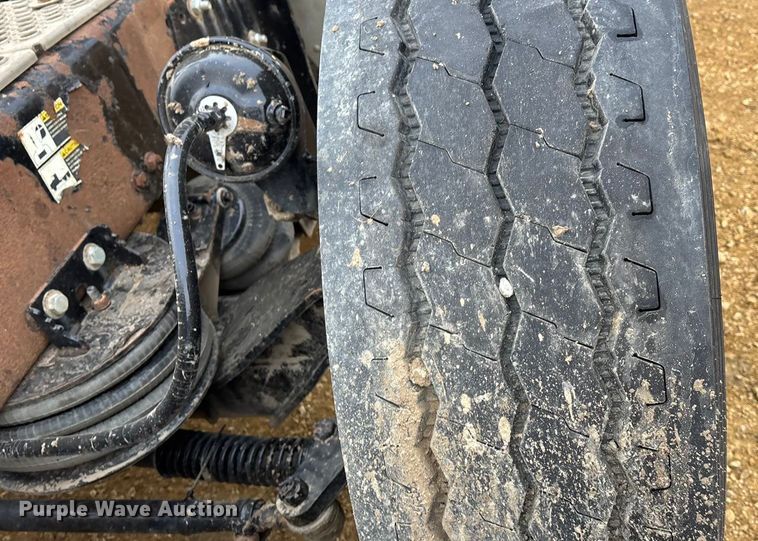 image for item FC1531 2003 Kenworth T800 semi truck