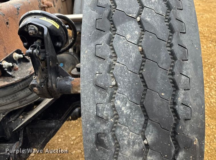 image for item FC1531 2003 Kenworth T800 semi truck