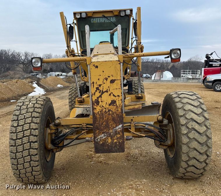 image for item FC1532 2001 Caterpillar 143H motor grader