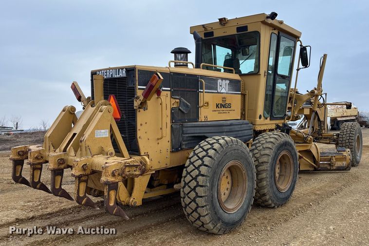 image for item FC1532 2001 Caterpillar 143H motor grader