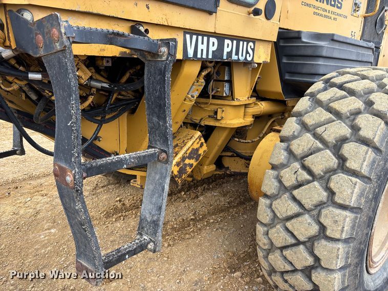 image for item FC1532 2001 Caterpillar 143H motor grader