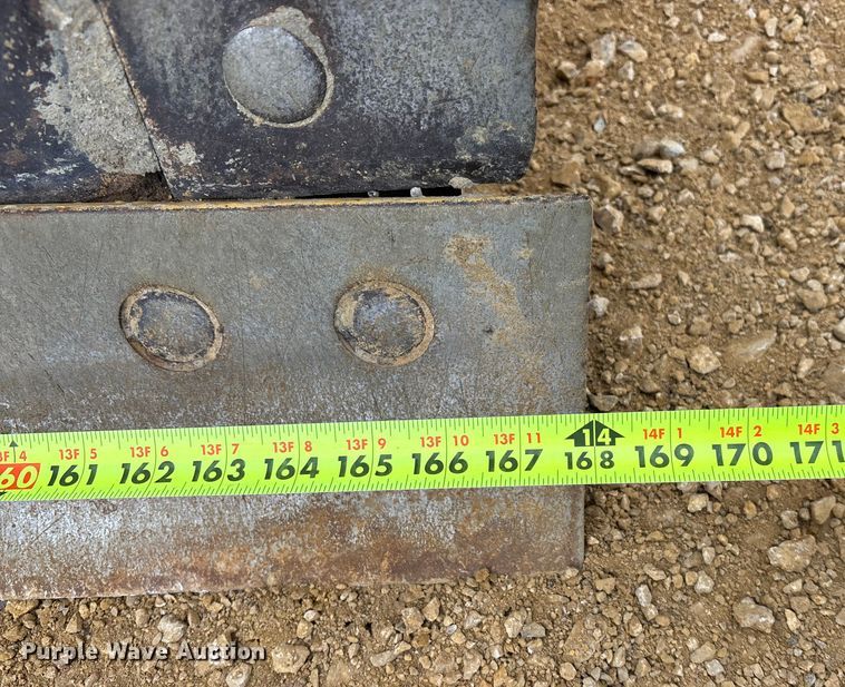 image for item FC1532 2001 Caterpillar 143H motor grader