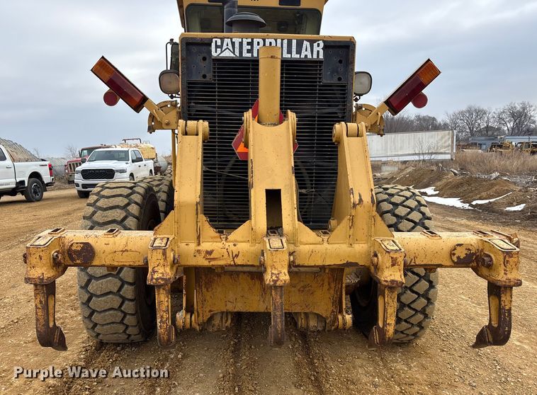 image for item FC1532 2001 Caterpillar 143H motor grader
