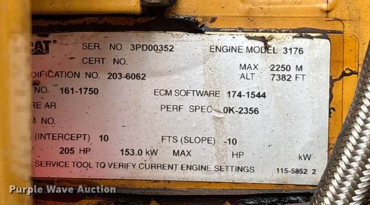 image for item FC1532 2001 Caterpillar 143H motor grader