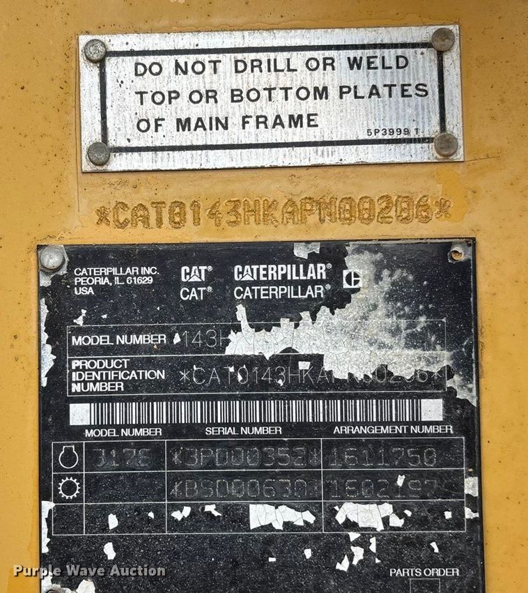 image for item FC1532 2001 Caterpillar 143H motor grader