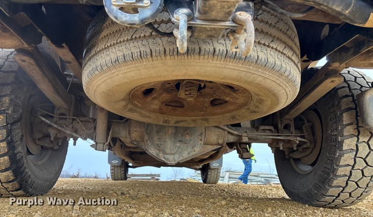 image for item FC1533 2005 Chevrolet Silverado 2500HD Crew Cab pickup truck