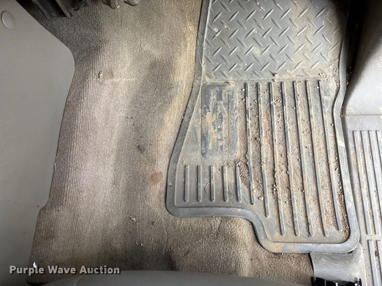 image for item FC1533 2005 Chevrolet Silverado 2500HD Crew Cab pickup truck