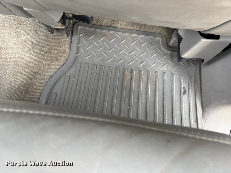 image for item FC1533 2005 Chevrolet Silverado 2500HD Crew Cab pickup truck