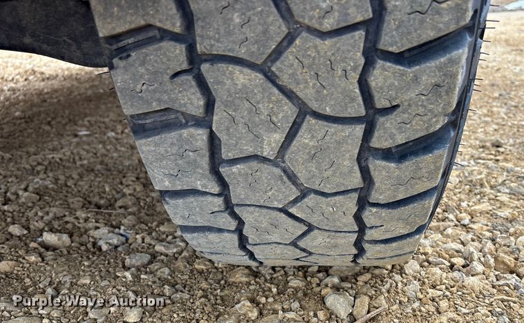 image for item FC1533 2005 Chevrolet Silverado 2500HD Crew Cab pickup truck