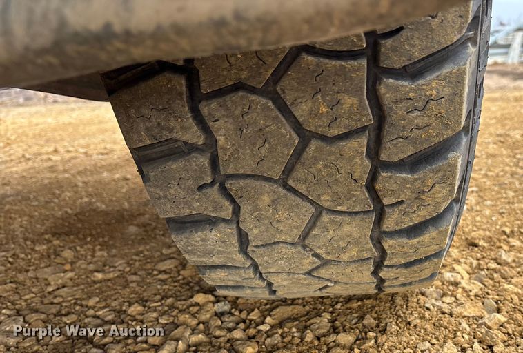 image for item FC1533 2005 Chevrolet Silverado 2500HD Crew Cab pickup truck