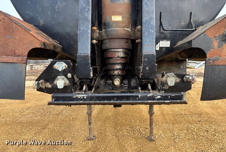 image for item FC1534 2003 Ranch end dump trailer