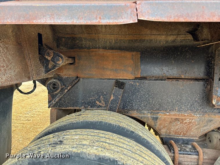 image for item FC1534 2003 Ranch end dump trailer