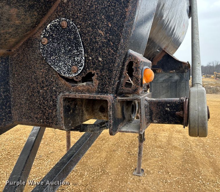 image for item FC1534 2003 Ranch end dump trailer