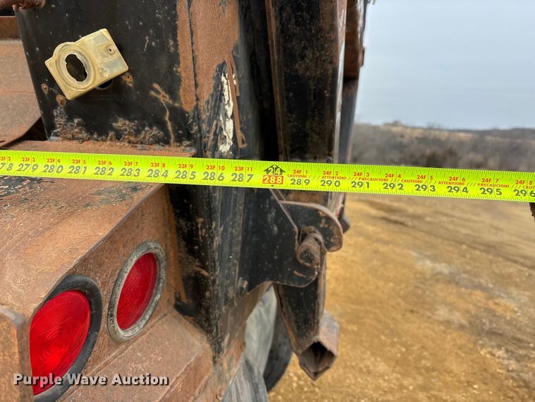 image for item FC1534 2003 Ranch end dump trailer