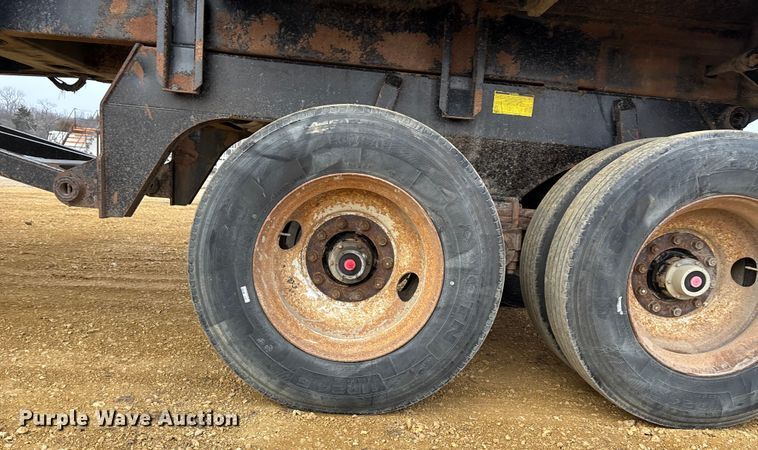 image for item FC1534 2003 Ranch end dump trailer