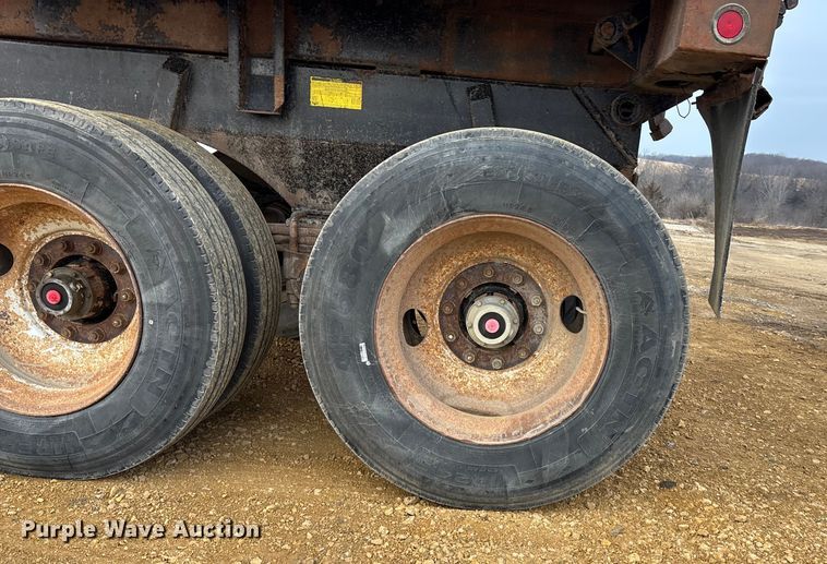 image for item FC1534 2003 Ranch end dump trailer