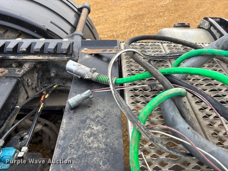 image for item FC1535 2006 Peterbilt 379 semi truck