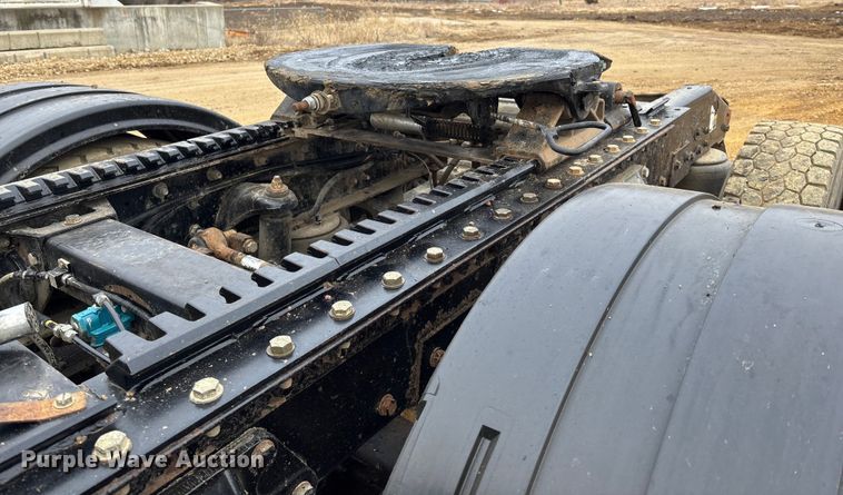 image for item FC1535 2006 Peterbilt 379 semi truck