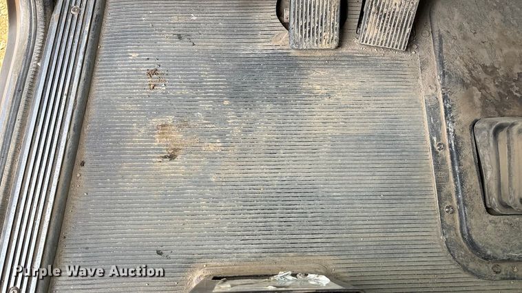 image for item FC1535 2006 Peterbilt 379 semi truck