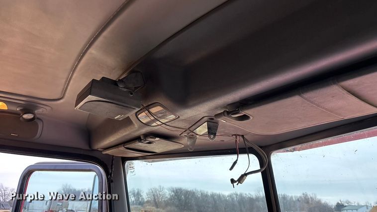 image for item FC1535 2006 Peterbilt 379 semi truck