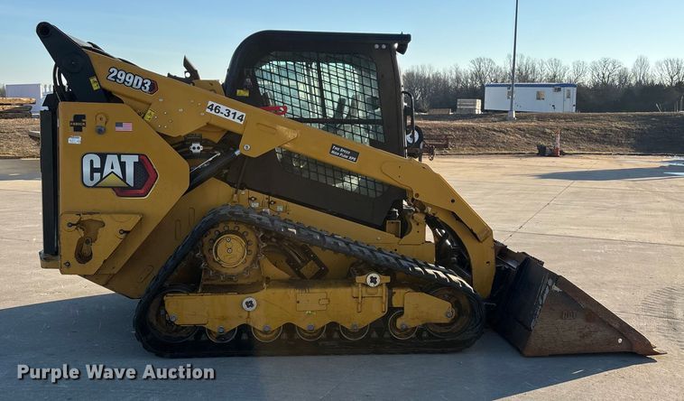 image for item FG0069 2022 Caterpillar 299D3 tracked skid steer loader